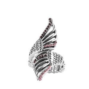 Winged ring with rhinestones. Flex fit.